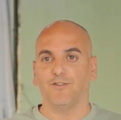 עמית אזר